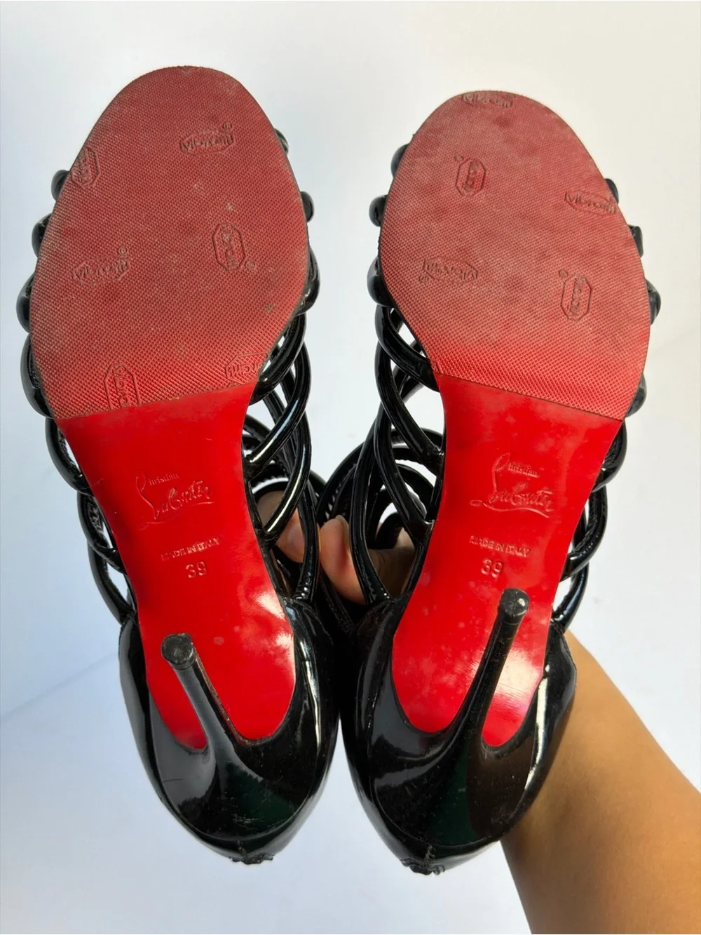 Christian Louboutin Manovra 70 Black Patent Leather Strappy Sandal Heels Size 39